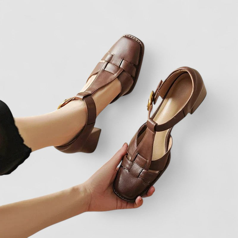 Elyxiana | Blockabsatzschuhe mit T-Riemen